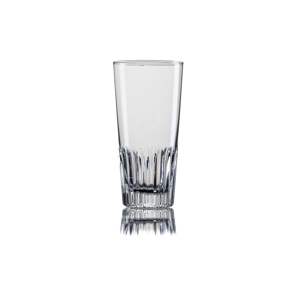 this transparent beer glass with a capacity of 32 cl. can be either printed or engraved